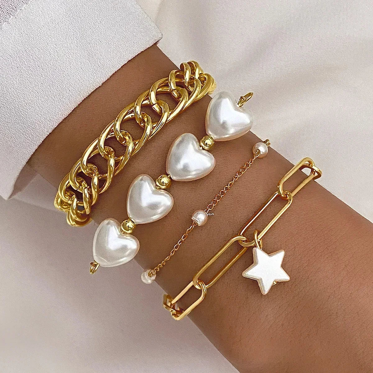 Hot Sale Exaggerate Individuality Metal Smooth Surface Water Drop Bangle for Woman Adjustable Bracelet Paty Jewelry Daily Wear