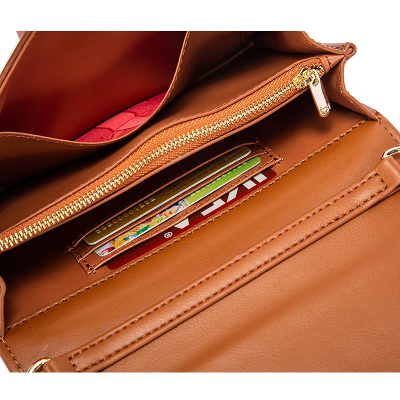 CHCH Women's Magnetic Flip Chain Shoulder Bag