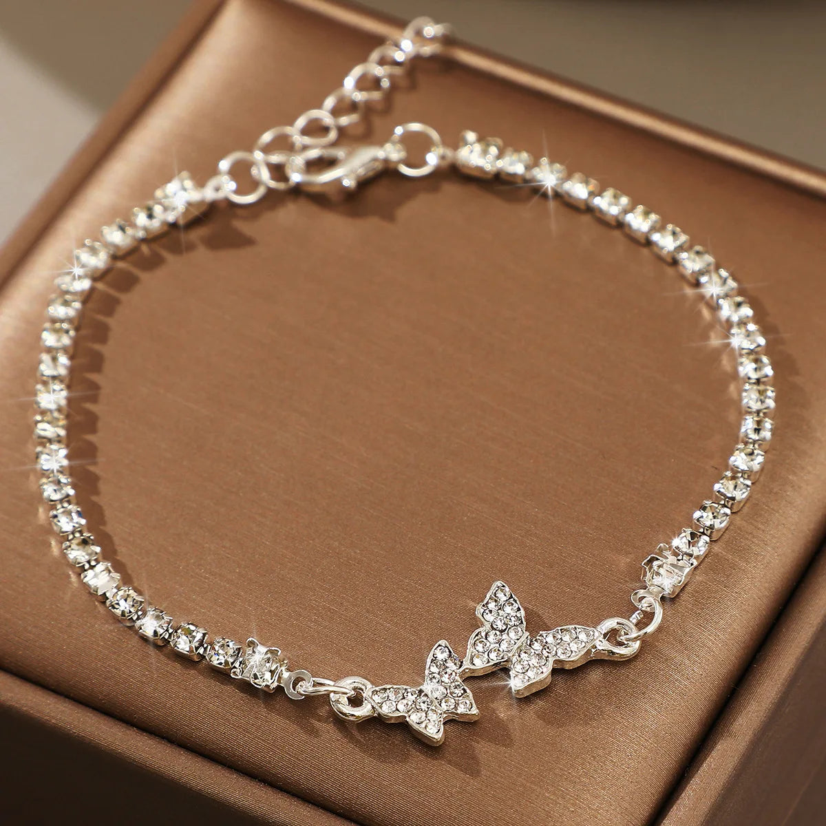 Hot Sale Exaggerate Individuality Metal Smooth Surface Water Drop Bangle for Woman Adjustable Bracelet Paty Jewelry Daily Wear